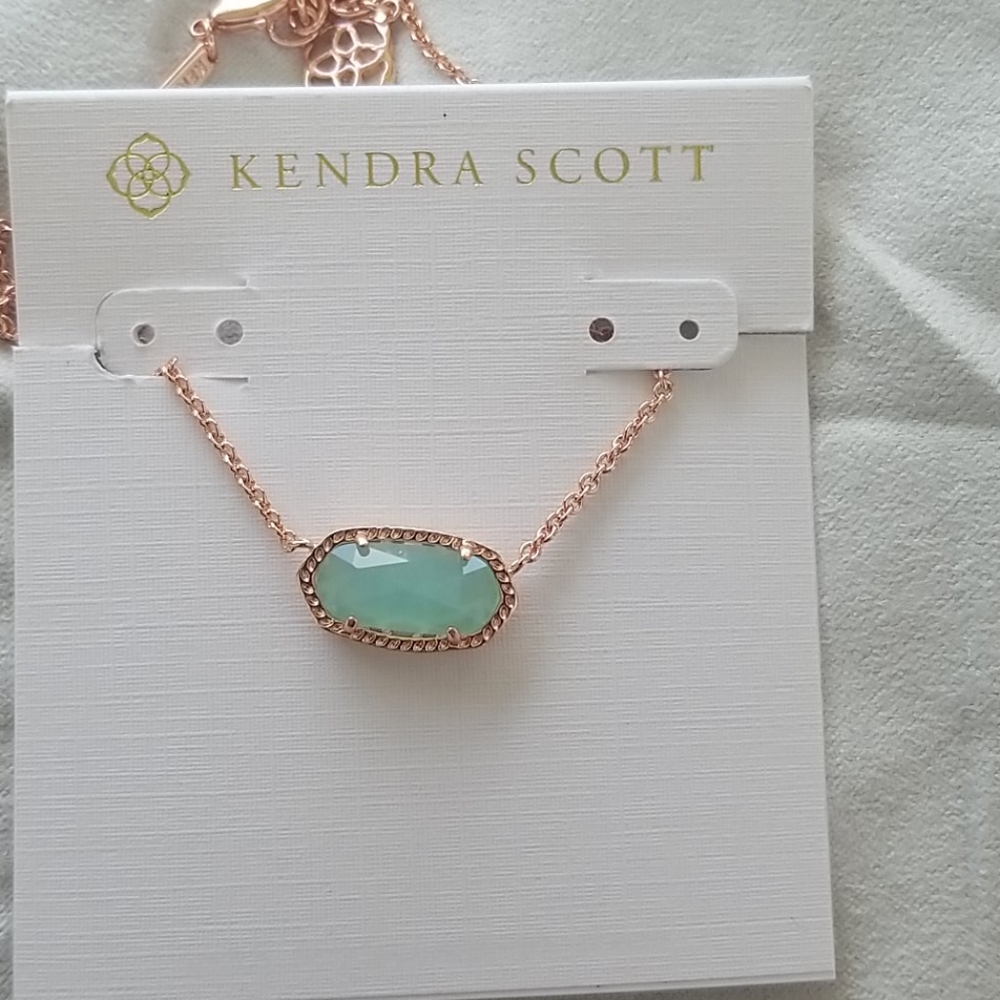 Kendra Scott rose gold necklace Chalcedony Glass